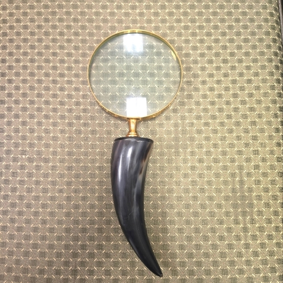 Horned Magnifying Glass - Picture 1 of 6